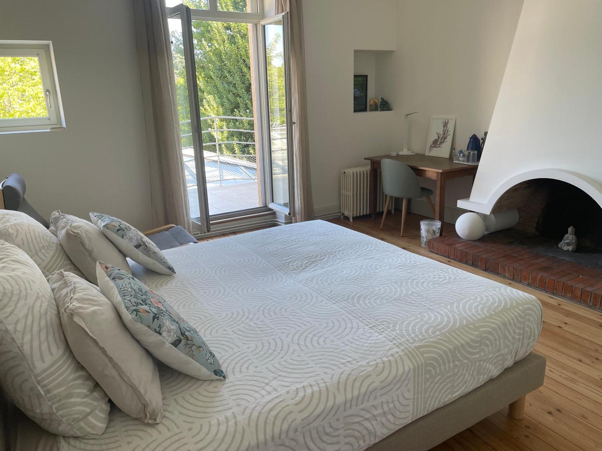 Le Lotus Blanc Bed & Breakfast Sainte-Foy-la-Grande Eksteriør bilde