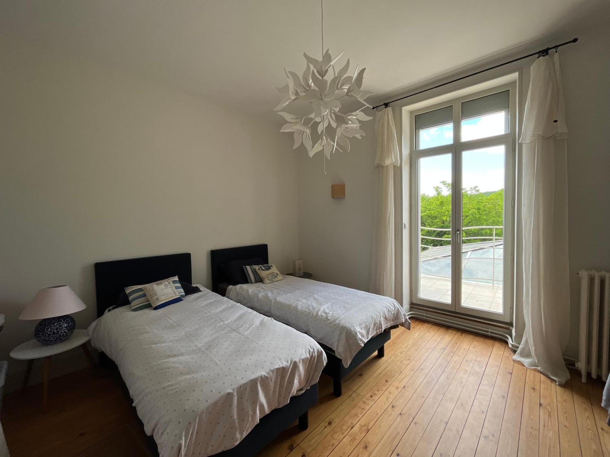 Le Lotus Blanc Bed & Breakfast Sainte-Foy-la-Grande Eksteriør bilde